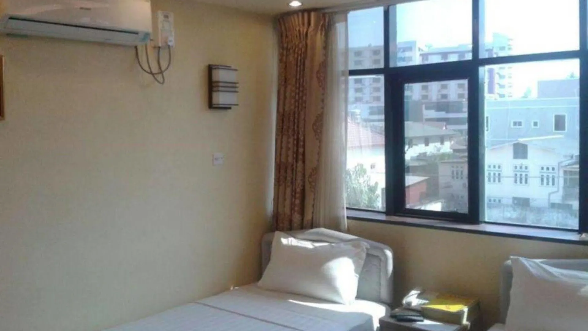 יאנגון New Golden Forward Hotel מיאנמר